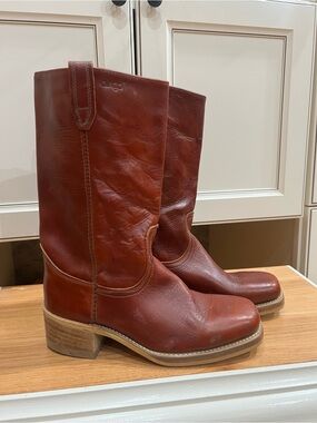 Men’s Vintage Acme Dingo Campus boots.